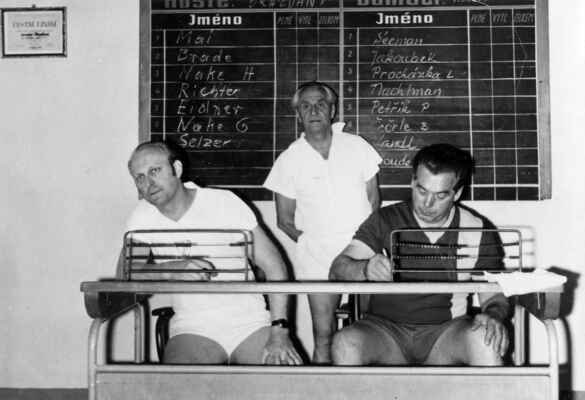17.6.1972, přátelské utkání Hvězda Trnovany - Medizin Dresden, zapisuje F.Nachtmann