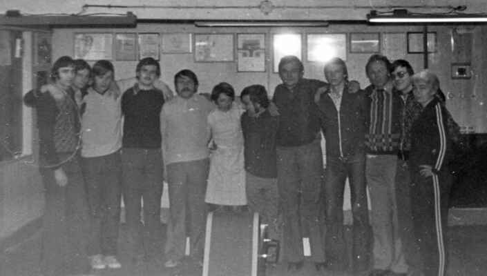 26.16.1979 - Vánoční turnaj v Trnovanech, J.Kandl ml., Z.Hruška, J.Seeman, L.Gúhl ml., V.Petřík, V.Janečková, P.Petřík, L.Procházka, P.Jakoubek, F.Jakoubek, L.Voráček, H.Ondo-Eštoková