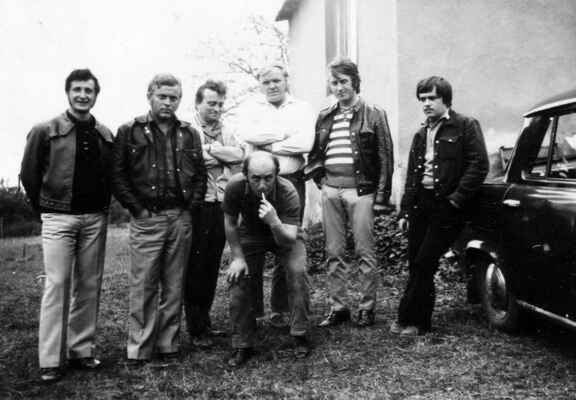 1975 - D-čko: Nykodým, Nacke, Watzka, Schneller, Houdek, Vrána   dole: Birkner