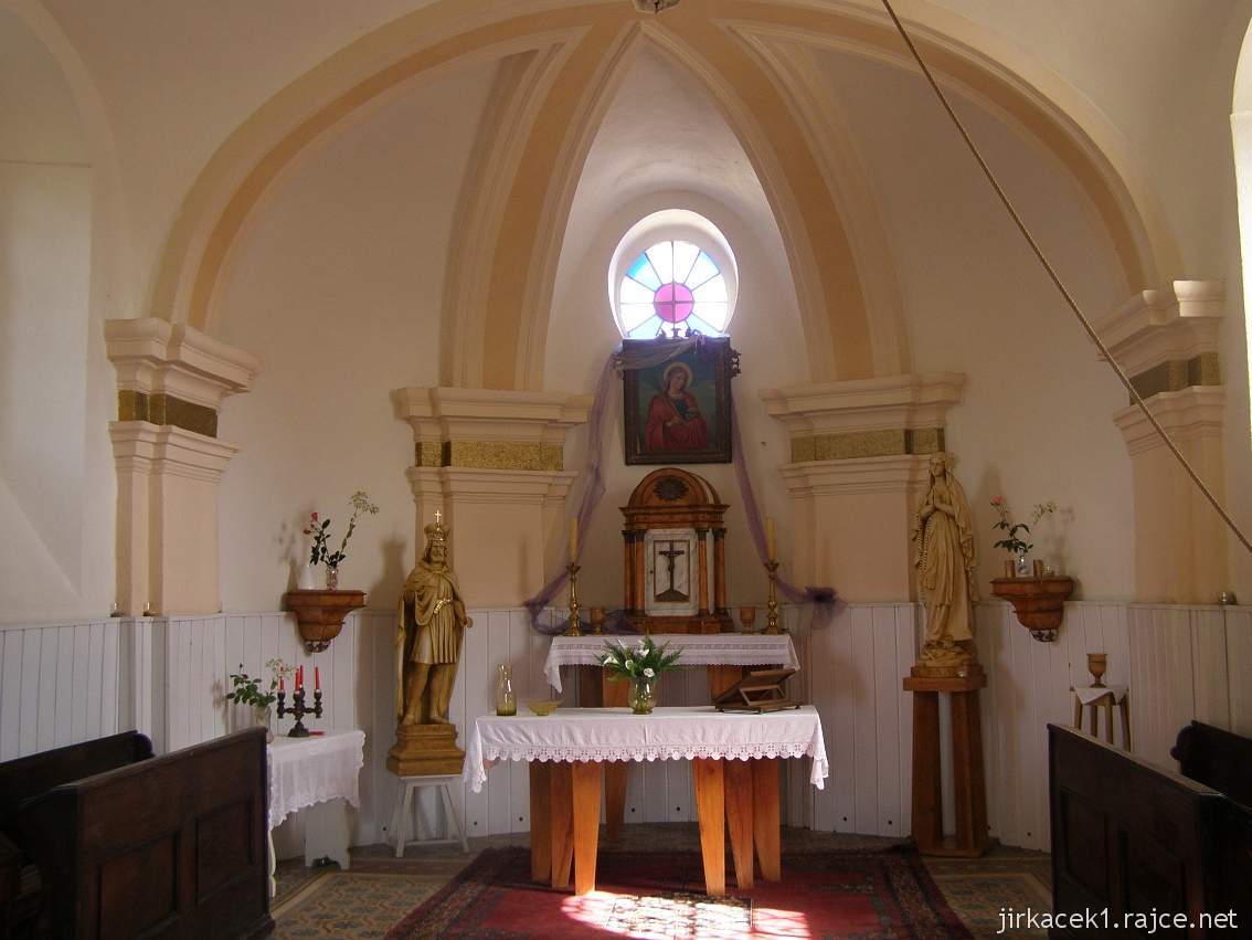Červenka - kaple sv. Pavlíny - interiér