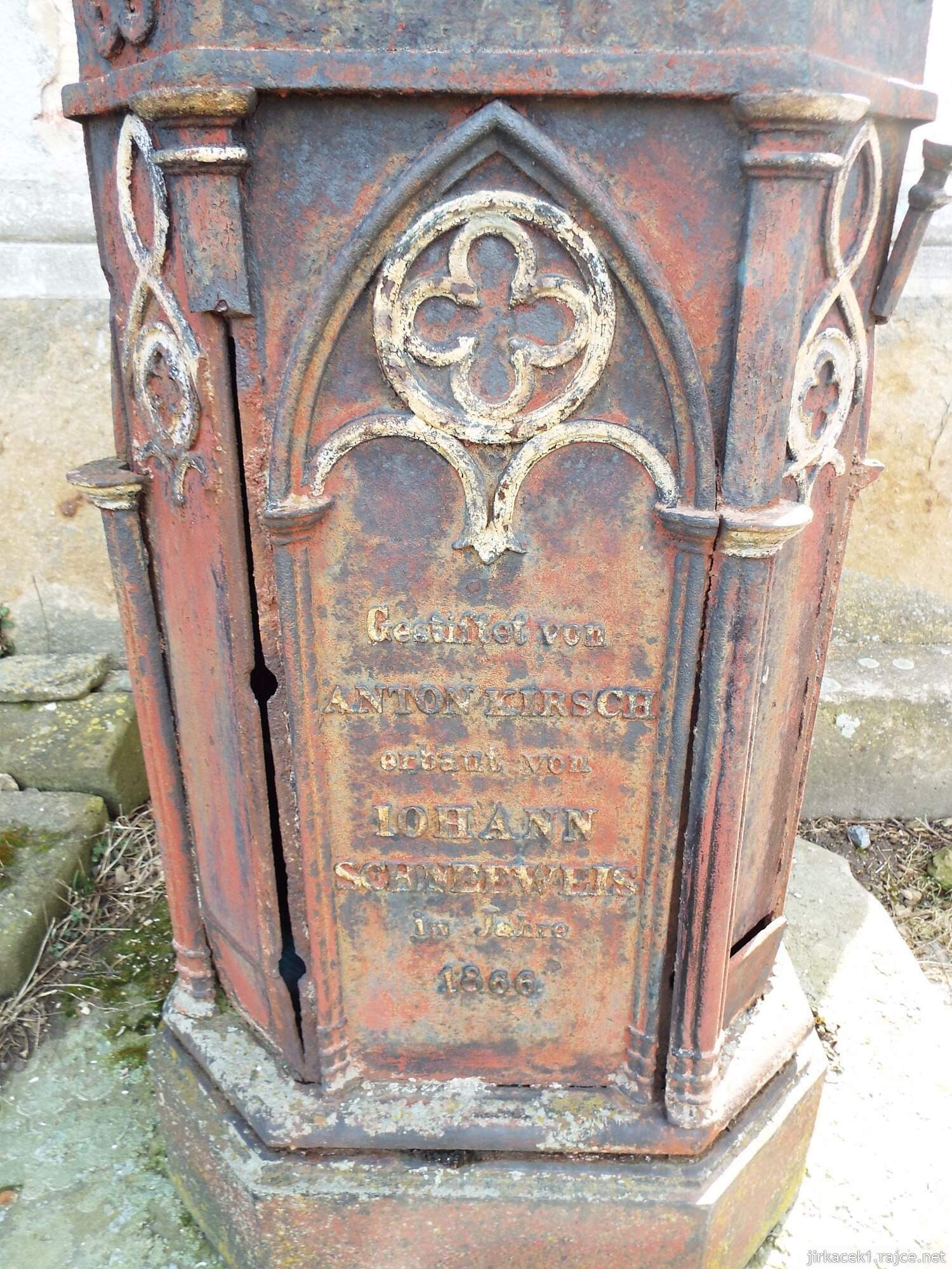 31 - Svitavy - Kaple Neposkvrněného početí Panny Marie 07 - kříž