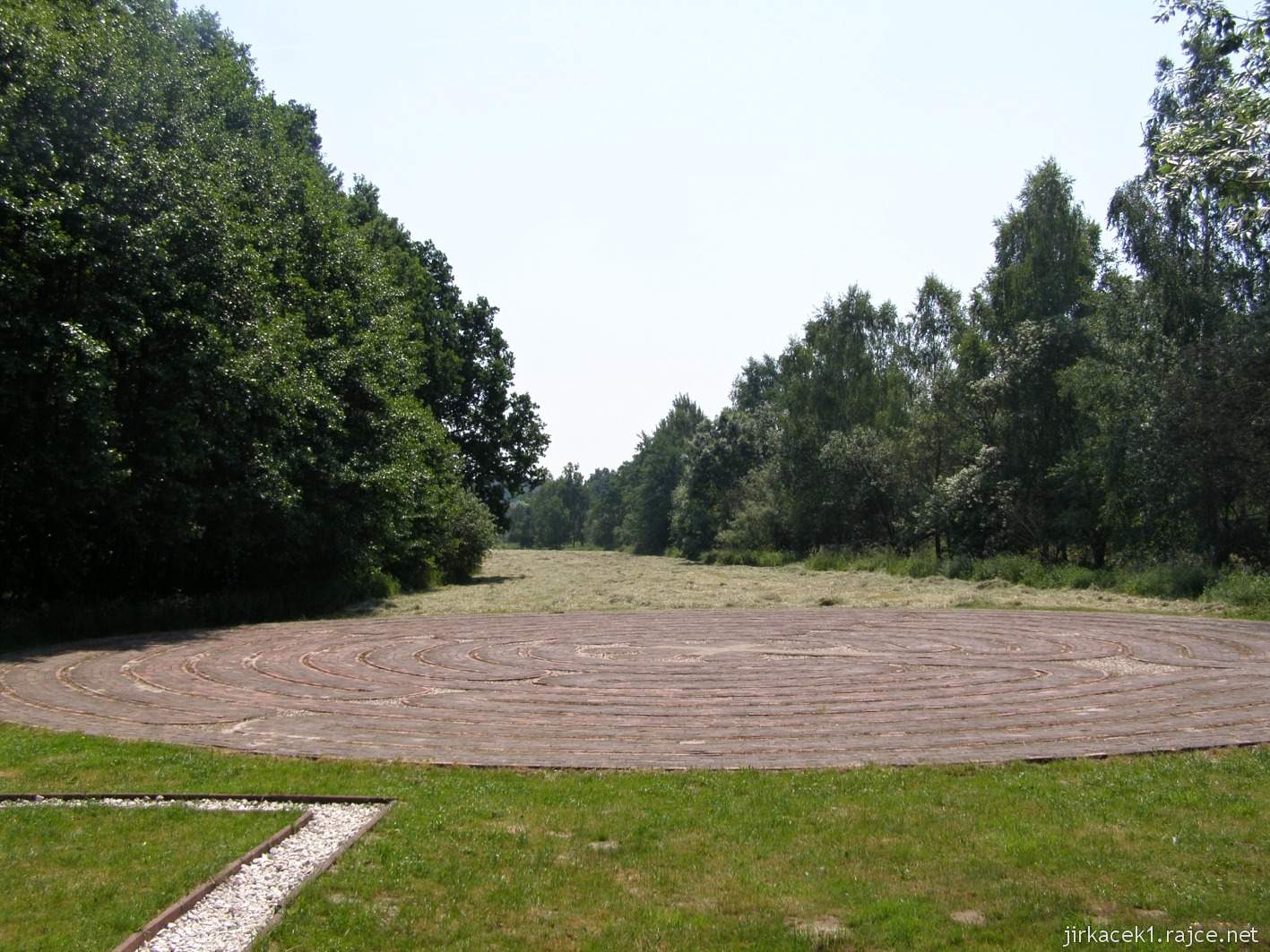 Bělá - Priessnitzovy přírodní lázně - křesťanský labyrint