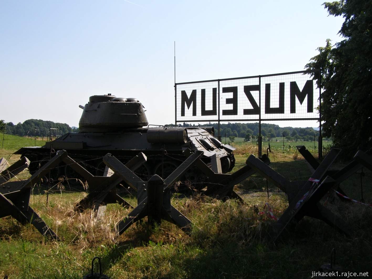 Darkovičky - čs. opevnění - pěchotní srub MO-S 19 Alej