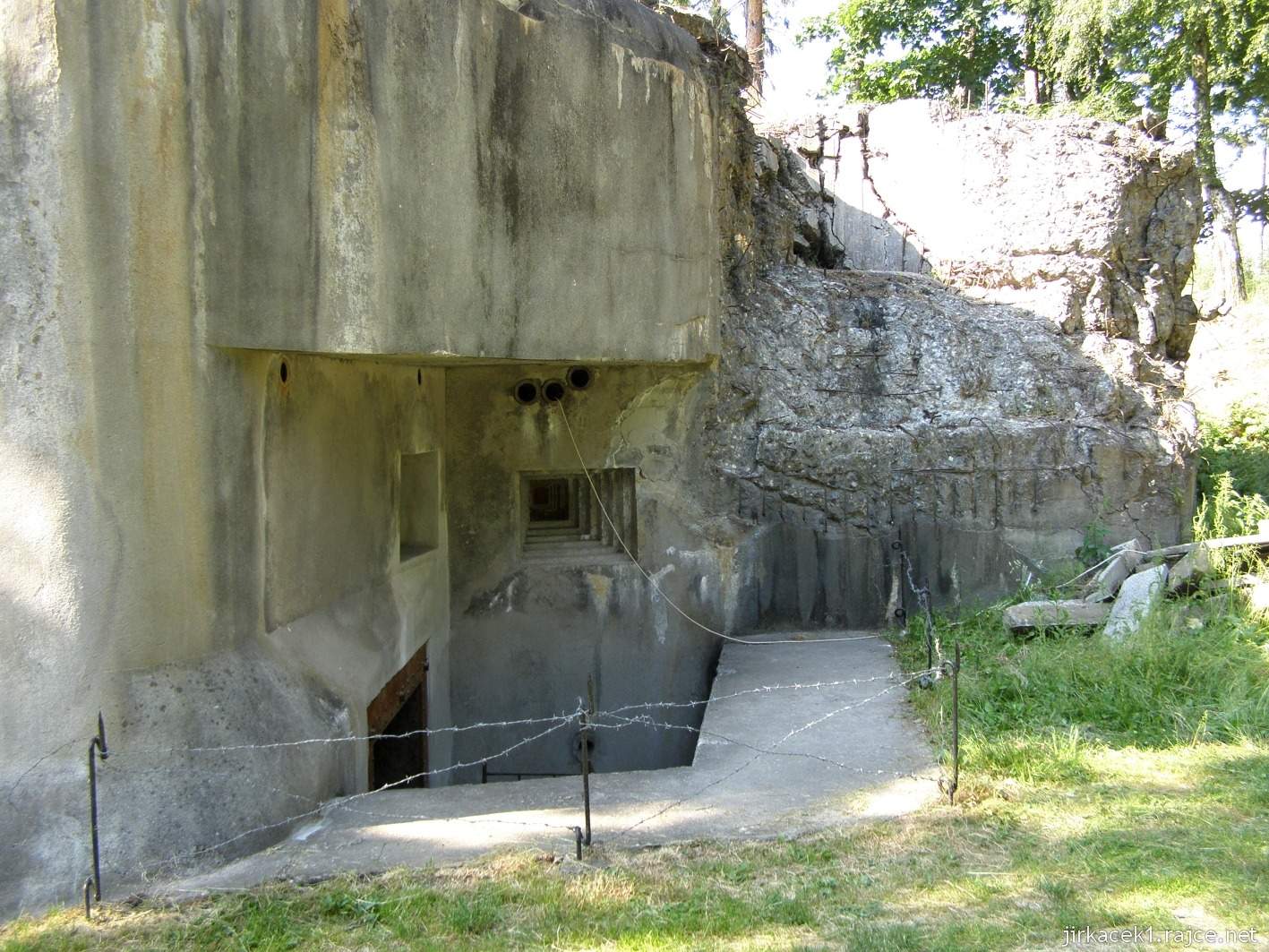 Darkovičky - čs. opevnění - pěchotní srub MO-S 24 Signál