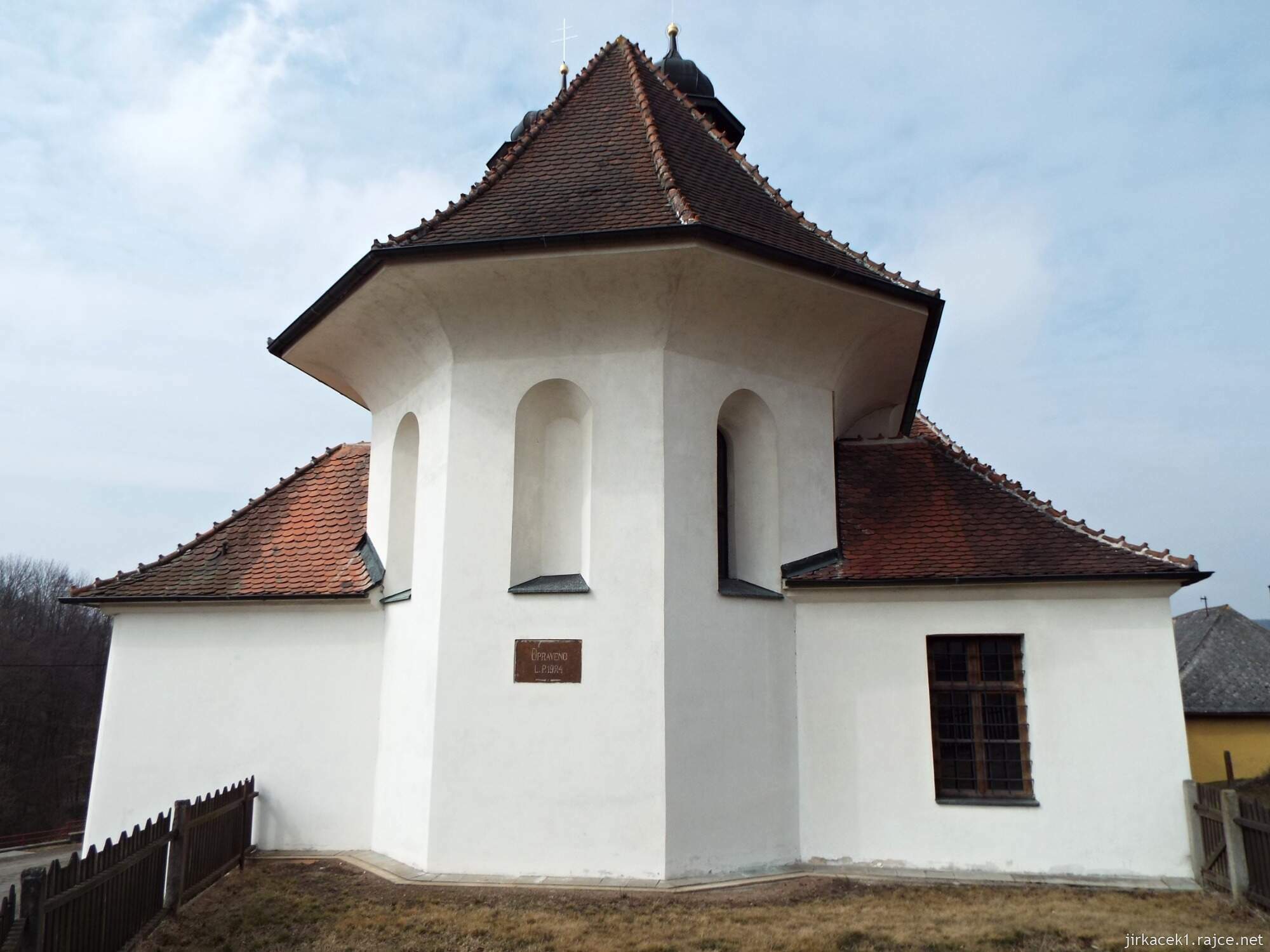 13 - Roubanina - Kostel sv. Ondřeje 08 - presbytář